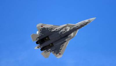 Летчик-испытатель оценил шансы Су-57 в бою с американским F-35