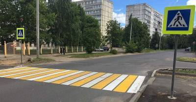 ДТП в Николаеве: водитель авто чуть ли не сбил человека с ребенком (ВИДЕО)