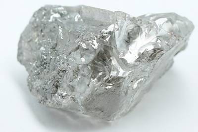 В России добыли два уникальных алмаза