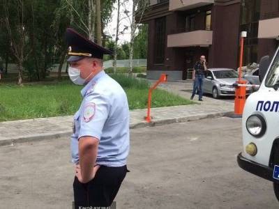 Крымского полицеского подозревают в попытке отобрать квартиру у ветерана ВОВ