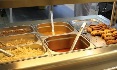 В подмосковном Красноармейске более 90 школьников обратились в больницы с пищевым отравлением