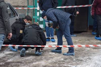 В Одессе мужчина вышел во двор с отрезанной головой своей жертвы