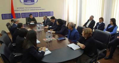 Определены приоритеты внешней политики: Араик Арутюнян провел совещание в МИД НКР