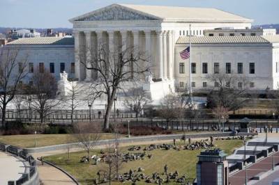 В США в здании Верховного суда объявили угрозу взрыва
