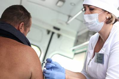 Минздрав до 26 января отчитается о ходе вакцинации в регионах