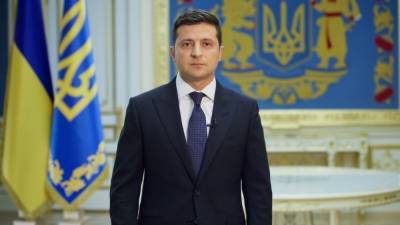 Зеленский предложил новому президенту США приехать в Киев