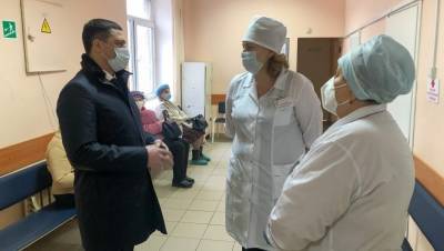 "Бардака больше нет": псковский губернатор проверил поликлиники