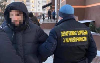 В Киеве задержали торговца фейковыми справками об отсутствии коронавируса - korrespondent.net - Киев