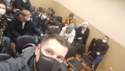 В Петербурге задержали 13 муниципальных депутатов