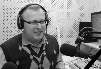 Александр Дрозденко выразил соболезнования в связи со смертью директора сосновоборской радиостанции «Балтийский Берег» Дмитрия Евсеева