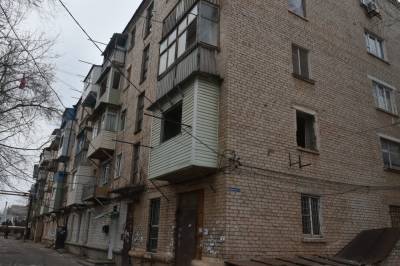 В Астрахани экстренно расселяют пятиэтажку