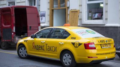 Таксист потребовал 17 тысяч рублей с пассажирки за поездку по Шереметьево
