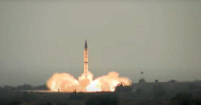 Пакистан провел испытания ракеты, которая может нести ядерный заряд (видео)