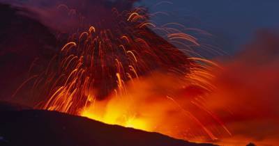 В Италии проснулся вулкан Этна: власти уже объявили предупреждение – фото, видео