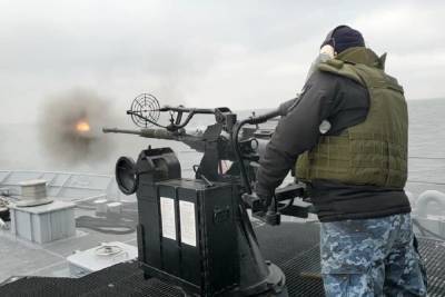 Украинские военные проверили боевую готовность катера "Славянск": мощные фото