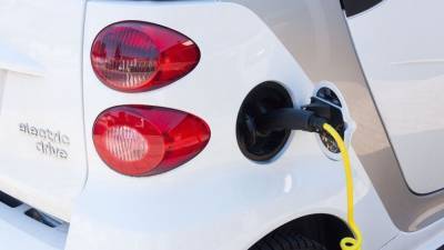Владельцев экологичных автомобилей могут избавить от транспортного налога