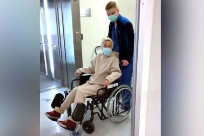 Звездная жена экс-хоккеиста «Сибири» попала в инвалидное кресло после коронавируса