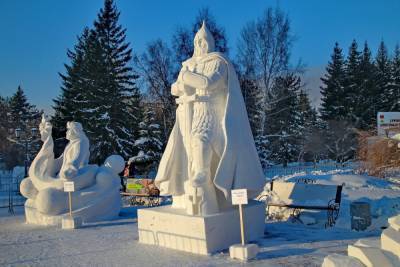Созданного смолянами из снега Александра Невского разрушили вандалы в Новосибирске