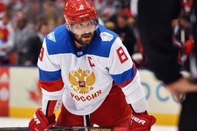 Овечкина и еще трех россиян отстранили от игр НХЛ за нарушение медпротокола