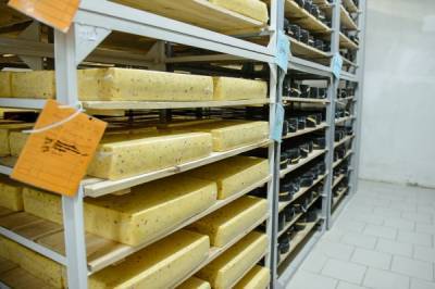 Жительницу Челябинска подозревают в краже сыра на 1 млн рублей