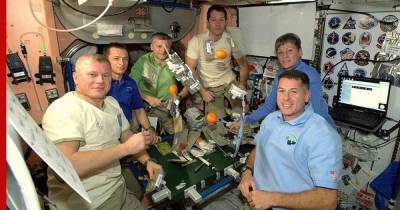 Космонавт рассказал, почему россияне и американцы делятся едой на МКС