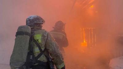 В Уфе сгорел двухэтажный дом: эвакуировано 25 человек