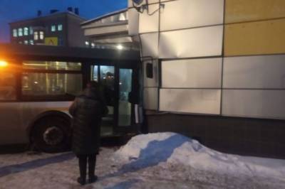 Число пострадавших в ДТП с автобусом в Электростали увеличилось до шести