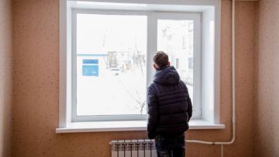 В Астраханской области сирот оставили без жилья