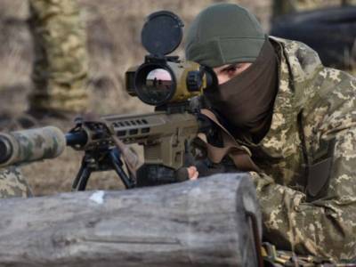 На Донбассе боевики ранили украинского военного