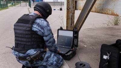 Саперы ВС РФ испытывают приборы поиска взрывоопасных предметов