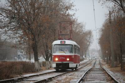 Из-за ДТП на путях в Волгограде дважды останавливались трамваи