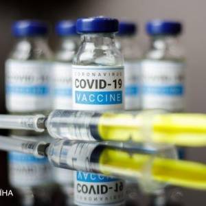 Украина продолжает вести переговоры о поставках вакцин от коронавируса из США