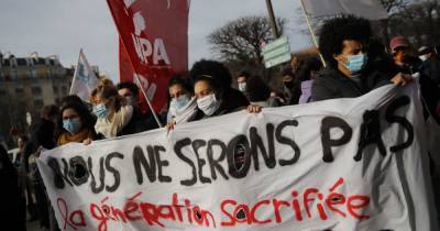 Во Франции протестуют студенты: требуют вернуться к очному обучению
