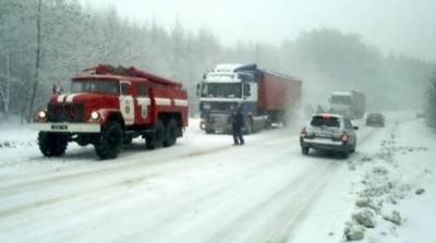 Водителей предупредили о заснеженных дорогах в пяти областях