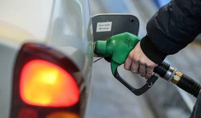 «Критически низкий уровень»: запасы бензина в РФ упали до шестилетнего минимума