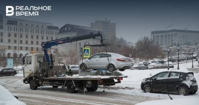 В Казани во время рейда ГИБДД за неправильную парковку эвакуировали 80 машин
