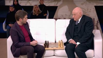 "Признанный шахматист" – Бокерия вспомнил, как сыграл вничью с Карповым