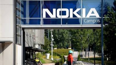 Nokia выпускает уникальный смартфон с огромным экраном за копейки
