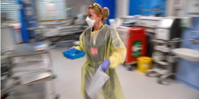 В Британии второй день подряд фиксируют рекордную смертность от коронавируса