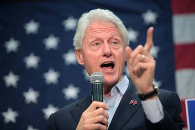 Билл Клинтон задремал на инаугурации Джо Байдена