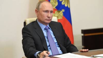 Кремль анонсировал большое совещание по экономике с участием Путина