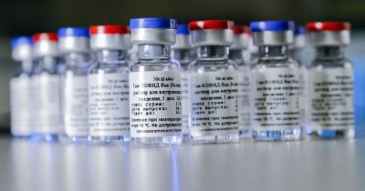 В ОАЭ зарегистрировали российскую вакцину от коронавируса Спутник V