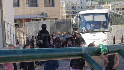 Видео: сотни детей ортодоксов отправились в школы - при попустительстве полиции