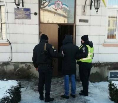 Украл "Жигули" и спрятал на заводе: на Львовщине задержали 19-летнего парня – фото