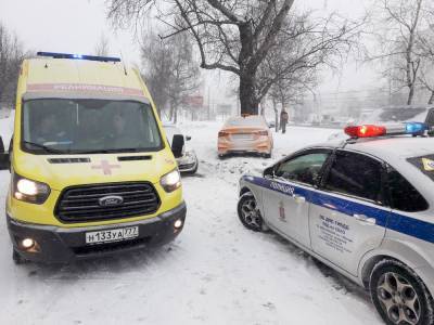 Москвичей предупредили об опасности на дорогах