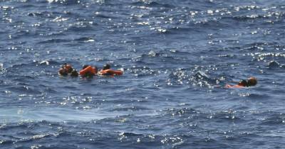 В Средиземном море перевернулась лодка с мигрантами: погибли 43 человека
