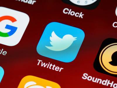 Twitter заблокировал аккаунт посольства Китая в США: детали скандала