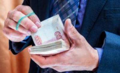 В Тюмени мужчина обманом выманил у друга 250 тысяч рублей