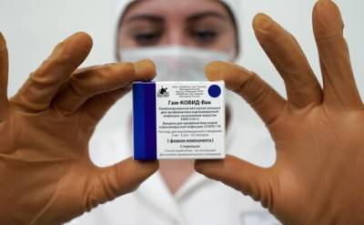 Венгрия одобрила использование российской вакцины от коронавируса «Спутник»