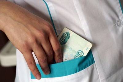 Жительницы Рыбинска забрали у пенсионерки в Тверской области деньги на черный день